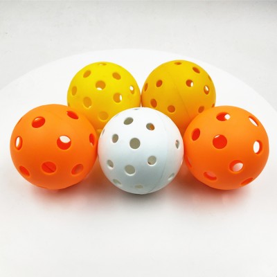 Hot Selling Indoor and Outdoor Pickleball Balls durable USAPA approved 26 hole and 40 hole High durability pickleball